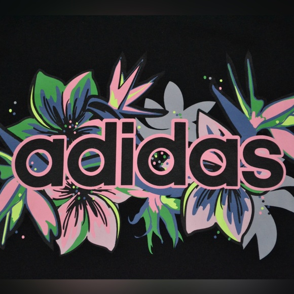 Youth girls Adidas shirts and shorts set, size S 7/8 - Picture 4 of 16